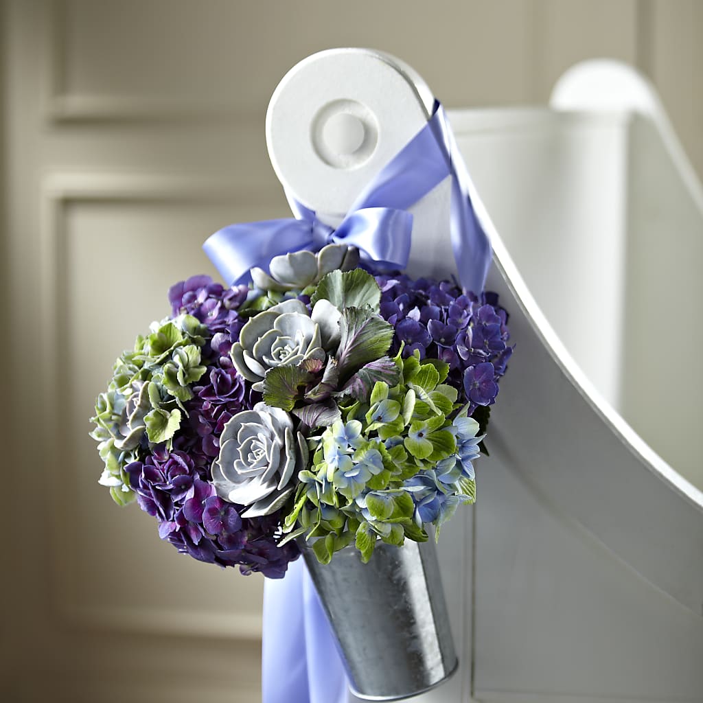 Declaration Pew Décor – Floral Creations, Mcadoo PA