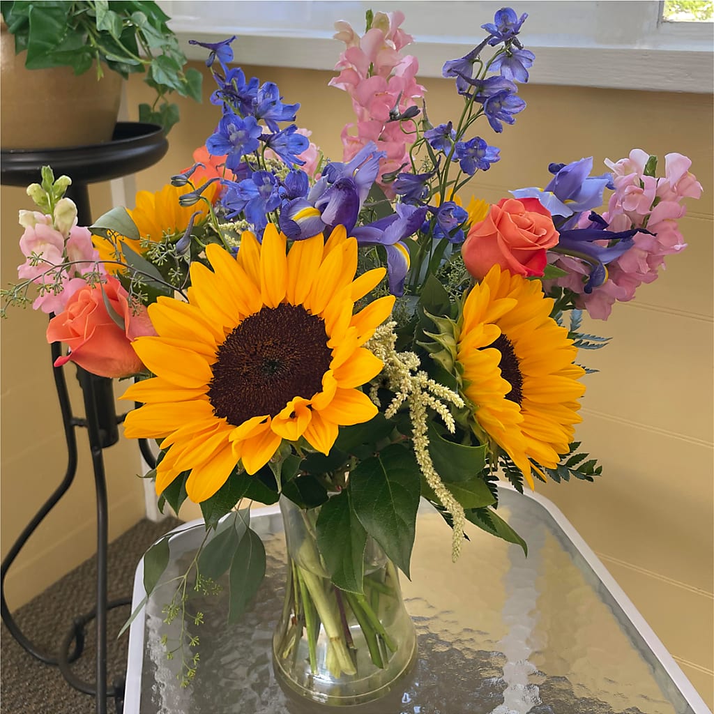 Rays of Life Bouquet –  Floral Creations, Mcadoo PA