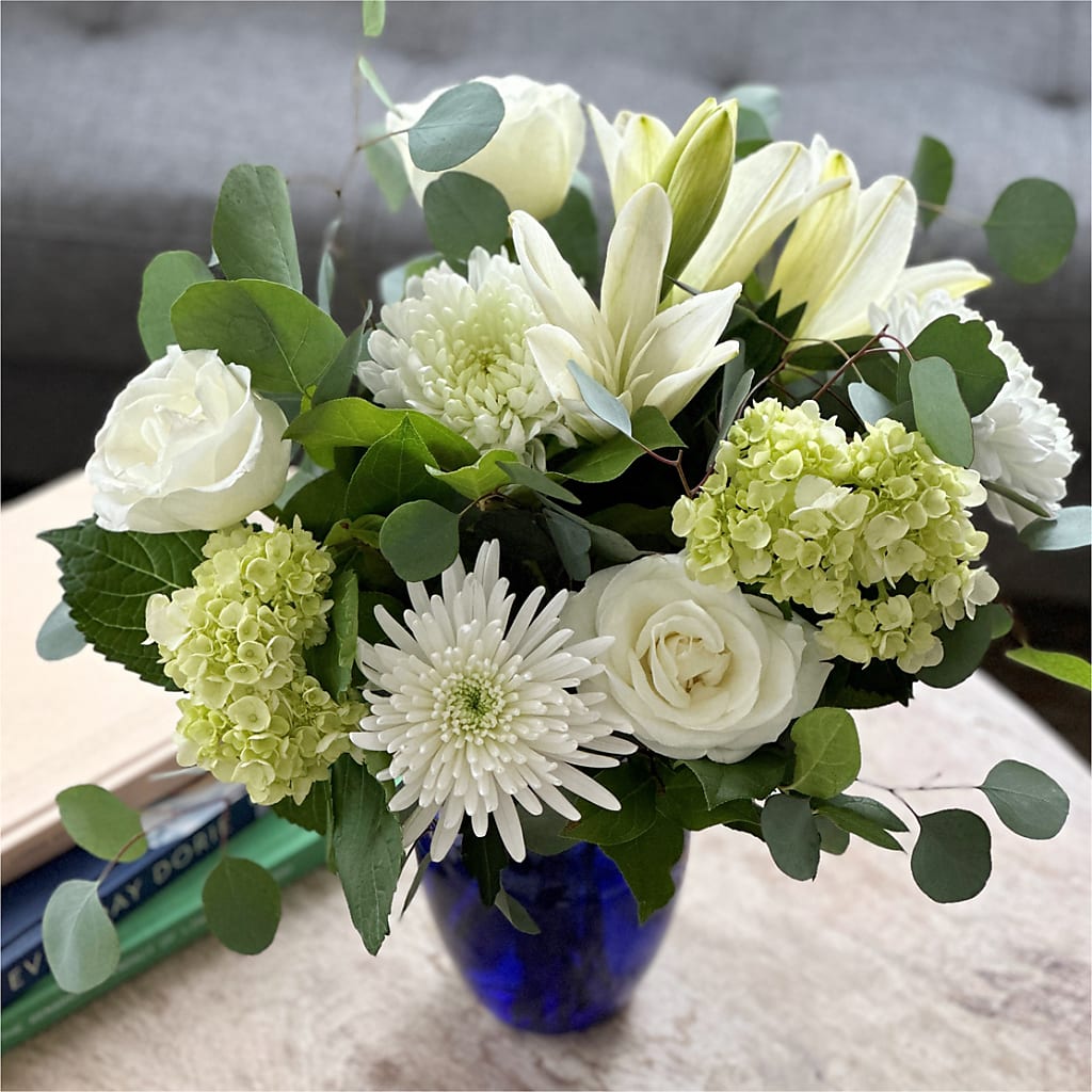 Snowy Dreams Bouquet –  Floral Creations, Mcadoo PA