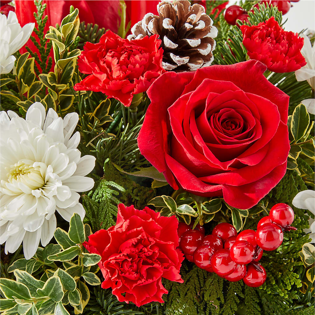 Holiday Soiree Centerpiece –  Floral Creations, Mcadoo PA